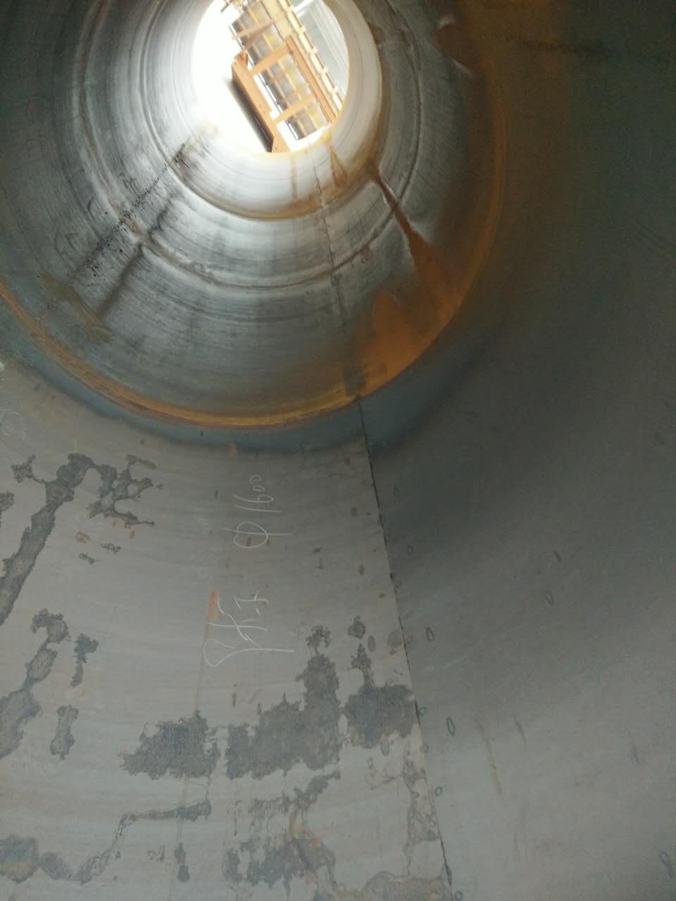 伟志钢模板生产的圆柱模板图片展示
